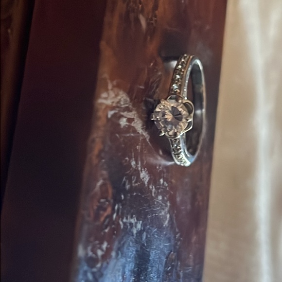 Silver/Zirconia Size 6 - Picture 3 of 4